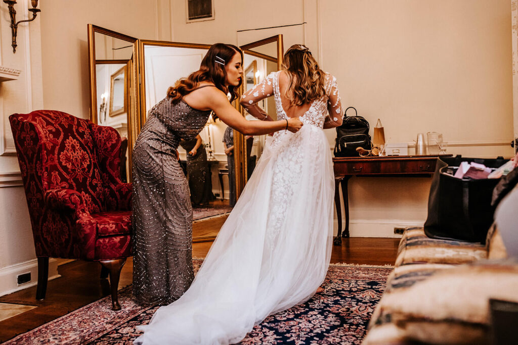 bride friends