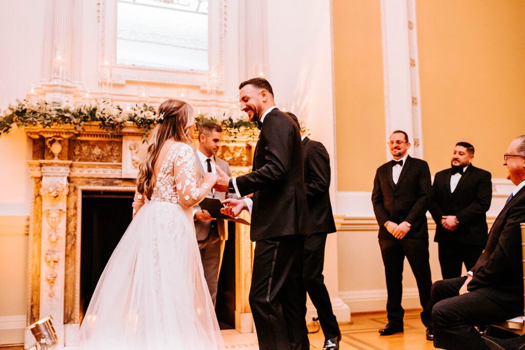 candid wedding photosz
